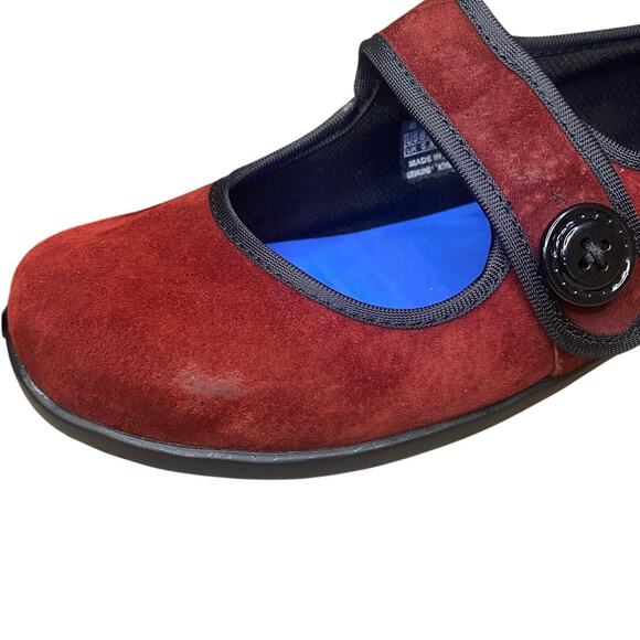 Aetrex Red Suede Mary Jane Comfort Shoes Embroidered Strap Button Size 8.5 M - Picture 5 of 7